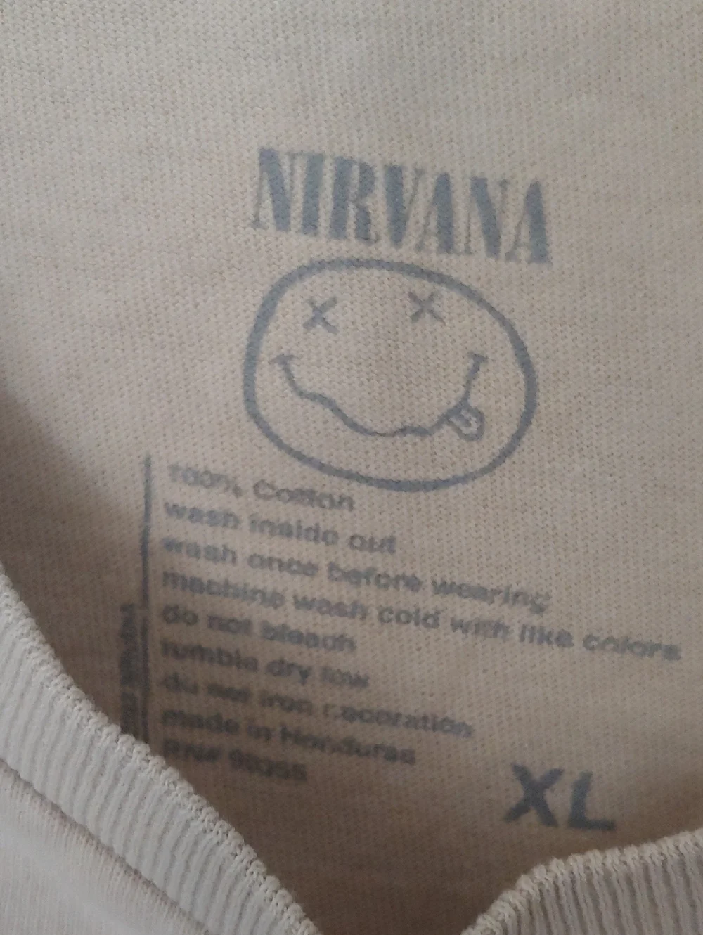 Nirvana Graphic Tee | XL | Oversized | Beige | Vintage Style Smiley - Picture 3 of 4